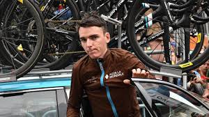 Romain bardet accueilli en héros après sa victoire. Tour De France Romain Bardet Va Devoir Remettre Les Compteurs A Zero