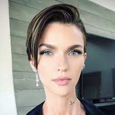 Pin By Viviana Flores On Ruby Rose Ruby Rose Hair Ruby Rose Haircut Short Hair Styles