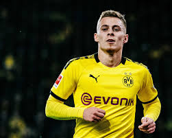 Thorgan hazard pursued his career in football at the very early age of five playing for hometown club royal stade brainois. Bundesliga Thorgan Hazard 10 Things You Might Not Know About The Borussia Dortmund And Belgium Star