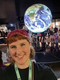 Claudia Holmes's Instagram, Twitter & Facebook