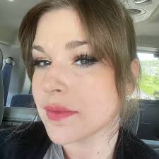 Ashley Nulph's Instagram, Twitter & Facebook