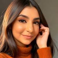 Estela May's Instagram, Twitter & Facebook