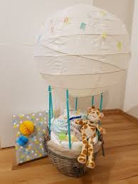 Heissluftballon Baby Boy Geschenk Geburt Present Gift Hot Air Ballon Diy Windeltorte Mal Anders Diaper Cake S B Geschenke Zur Geburt Geschenke Windeltorte Junge