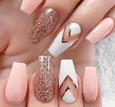 Desde utensilios profesionales que te permitirán hacer diseños con acabados perfectos, pasando por esmaltes muy fáciles de aplicar, hasta incluso todo tipo de accesorios, productos de limpieza y complementos muy realmente útiles. Unas Acrilicas Disenos Bonitos 2018 Decorados De Unas