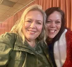 Had such a great time seeing everyone last night. Kelly and Lena thank you  for putting it together. Here's a few of my photos