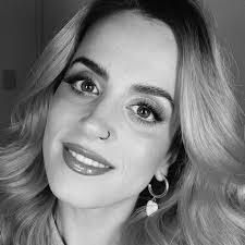 Alice Yim's Instagram, Twitter & Facebook