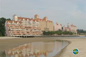 Nestled on the beach, this port dickson hotel is within 3 mi (5 km) of pantai bagan pinang, pantai saujana, and port dickson army museum. Beach Resort Apartment Corus Paradise Resort Port Dickson