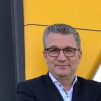 Thomas Deters's Instagram, Twitter & Facebook