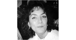 Carolyn Beers's Instagram, Twitter & Facebook