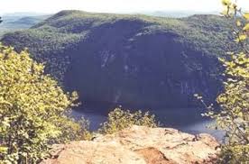 Pulpit Rock On Mount Pisgah In Westmore Vermont It Is Located On The East Side Of Lake Willoughby Mount Pisgah Vermont Lake