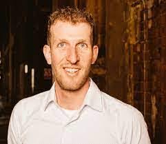 Darrell Baum's Instagram, Twitter & Facebook