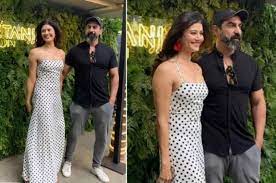 She was crowned femina miss india international in 1993. Pooja Batra Who Was Seen Extremely Romantic With Her Husband Was Spotted At This Special Event Newstrack English 1