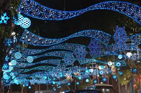 Some Of The Best Places Around The World To Visit This Christmas Outdoor Christmas Decorations Outdoor Christmas Outdoor Christmas Lights