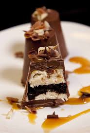 Fancy Dessert Recipes Vanilla And Honeycomb Cheesecake With An Oreo Layer Drizzled With Fancy Desserts Recipes Fancy Desserts Food Videos Desserts