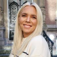 Jesse Burger's Instagram, Twitter & Facebook