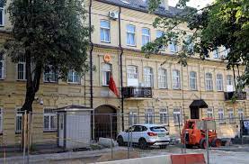 立陶宛大公国（全称立陶宛、罗斯和萨莫吉希亚大公国；拉丁语：magnus ducatus lituania，立陶宛语：lietuvos didžioji kunigaikštystė），是一个存在于13世纪至1569年间的欧洲君主制国家，随后该国成为了波兰立陶宛联邦的组成部分，直到1793年《五三宪法》被颁布，其独立地位被废除，以使联邦统一。 Thnphxtrpiwocm