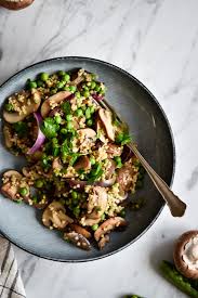 Schnelle Champignon Hirse Pfanne Und Ein Besuch Beim Rewe Champignon Produzenten Heavenlynn Healthy Rezept Gesunde Rezepte Abendessen Rezepte Abendessen Rezepte Gesund
