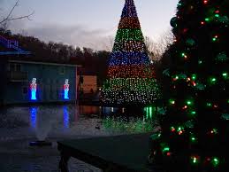 Christmas In Dollywood Tennessee Photo Taken By Melinda Collins Walters November 2012 Dollywood Christmas Gatlinburg Christmas Dollywood