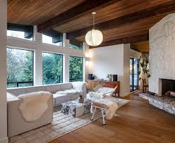 Amber & Colin had a lovely visit to the @vibialight HQ while in Barcelona.  Many thanks to our fantastic host Laura & team and to our friends  @above90lighting for setting this up.