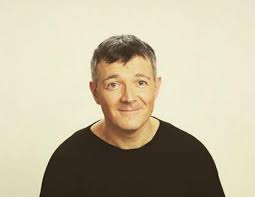 В 1997 году окончил вту им. Akter Egor Beroev Vstretil Rozhdestvo Na Afone