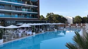 Jesolo und der noch bekanntere lido di jesolo liegt an der lagune von venedig, etwa 16 km von venedig entfernt. Luxushotel Almar Wellness Am Strand Von Lido Di Jesolo Luxus Reiseblog Reise Zeit Com