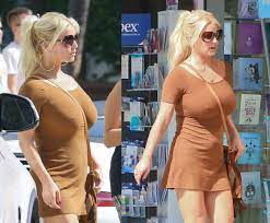 Jessica Simpson has an imposing figure - Other Crap