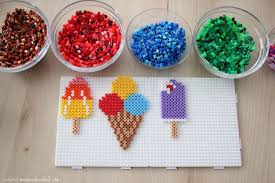 Die motive der steckplatten sind kleiner kreis, kleines sechseck, kleines und großes herz, kleiner stern, kleines und großes quadrat (16 x 16 cm). Diy Bugelperlen Kuchen Und Sussigkeiten Fur Die Kinderkuche Mamahoch2