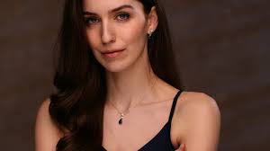 Diamond Treats Gold Plated 925 Sterling Silver Earrings for Women with Blue  Cubic Zirconia Stones, Sapphire Blue Earrings for Women, Gold Drop Earrings  for Women, Sapphire Blue Teardrop Earrings : Amazon.co.uk: Fashion