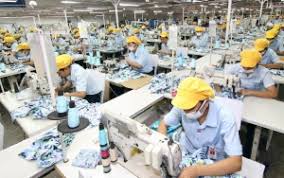 Banyaknya industri yang berkembang dapat dimanfaatkan oleh seorang wirausaha untuk membangun industri jasa. Ri Digempur Impor 2 000 Pekerja Di Phk Imbas 9 Pabrik Tekstil Tutup