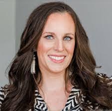 Annette Arce's Instagram, Twitter & Facebook