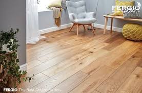 Lantai kayu sonokeling merupakan jenis lantai kayu yang cukup unik dan berbeda dari jenis lantai kayu lain dimana lantai kayu sonokeling memiliki warna hitam arang. Ini Cara Pilih Lantai Kayu Spc Berkualitas Archify Indonesia