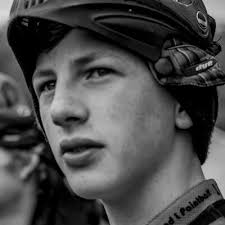 logan snelling (@logansnelling17)