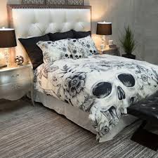 Black And Cream Bedding King Blackprint On Cream Skull Bedding Cream With Images Bed Linens Luxury Bed Decor Black Bedding