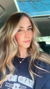 Kelsey Whalen's Instagram, Twitter & Facebook