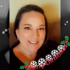 Amanda Arp's Instagram, Twitter & Facebook