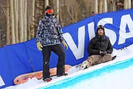 Australiens star torah bright gelang kein guter lauf. Grand Prix Shaun White Ben Ferguson Lead Star Studded Field Into Snowboard Halfpipe Finals Postindependent Com