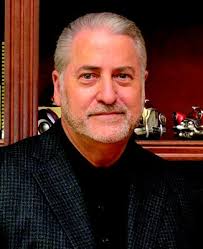 Ralph Senter's Instagram, Twitter & Facebook