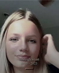 Audrey Watts's Instagram, Twitter & Facebook