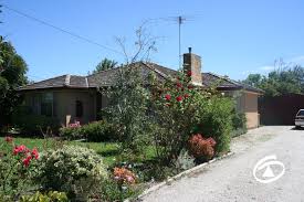 Featuring same day flower delivery to pakenham. 1 Acacia Court Pakenham House For Lease First National Real Estate