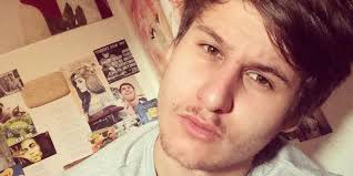 British Man Convinced He Shares Cycle, Period Pain With His BFF