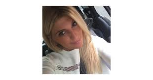 Il y a quelques jours, nous apprenions le départ d'urgence de mélanie. Melanie Les Anges 9 Au Commissariat Avec Francois Fillon Purebreak