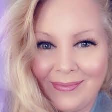 Elaine Rago's Instagram, Twitter & Facebook