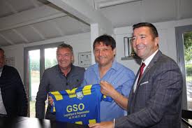 Ville De Poissy On Twitter L Ancien Joueur International Laurent Fournier Est Le Nouvel Entraineur De L Equipe De National 2 De L As Poissy Football Il A Ete Presente Ce Jeudi 6 Juin Dans