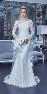 Find a wide range of designer wedding dresses and bridal couture , ideas and pictures of the perfect wedding dress designers at easy weddings. Best Wedding Dress Designers 2019 Off 68 Felasa Eu