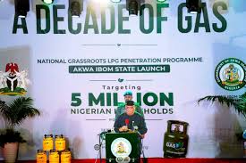 GOV ENO TO EMPOWER 110,000 WOMEN THROUGH COOPERATIVES ...commends FG for  LPG distribution, women empowerment programme in A'Ibom Akwa Ibom State  Governor, Pastor Umo Eno, has announced plans to empower 110,000 women