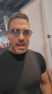 They’re so tired they can barely open their eyes. 😴