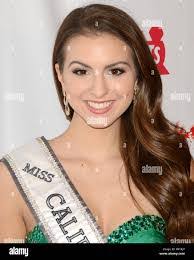 Lynette Mitchell's Instagram, Twitter & Facebook