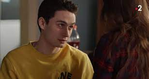 Alors que claire doit gérer deux problématiques dans un si grand soleil à suivre du 31 mai au 4 juin 2021 sur france 2, l'influence de jonathan sur victor prend de l'épaisseur au cours d'une. Un Si Grand Soleil Spoiler Antonin Passe Aux Aveux Qui A Tue Lea Sur France 2 Toutelatele