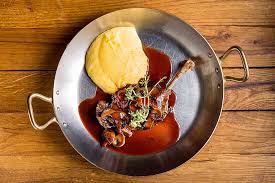 Olmasına rağmen, hoş dekorasyon ve yemek fena. Caju Noul Meniu De La Restaurantul Oriental Deschis De Joseph Hadad