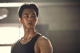 Hong kong ballet artistic director: K Drama Heartthrob Song Kang Learns Ballet For 6 Months For New Role In Navillera The Star